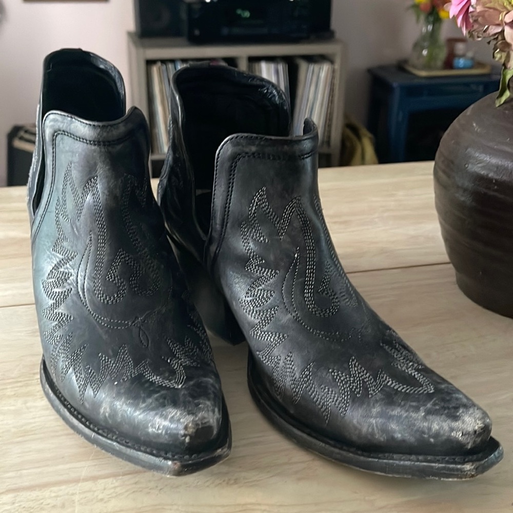 Ariat Dixon Booties